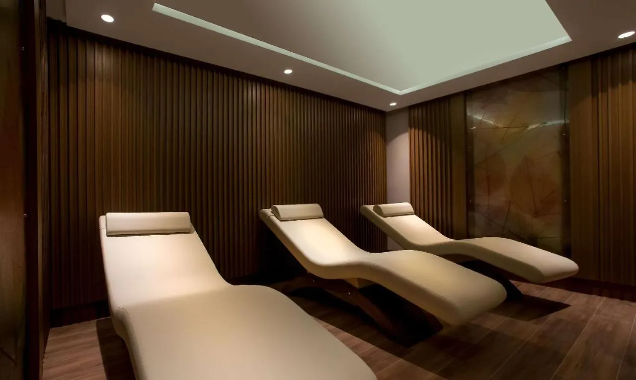 Radisson Blu Residence, Istanbul Batisehir 4*,